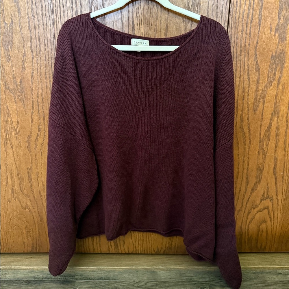 Women's Crewneck Sweater in Burgundy - Classic Lightweight Knit